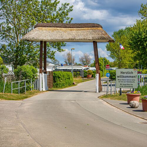 Tor zum Campingplatz